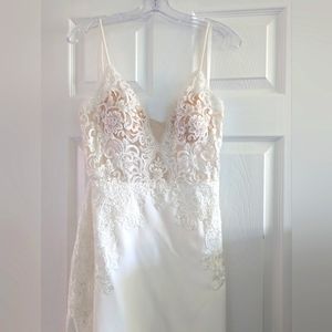 Boutique Wedding Dress (never worn)